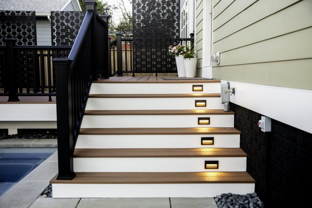 Composite Deck with Railing Deck Step Riser Lights