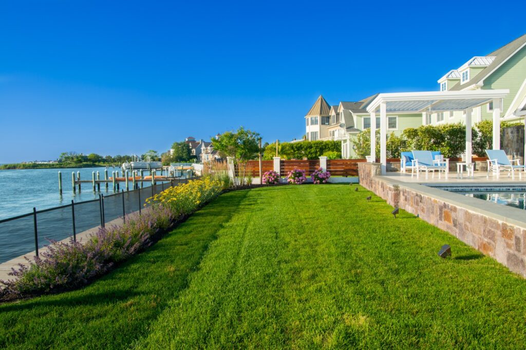 reverse bond beam on elevated swimming pool