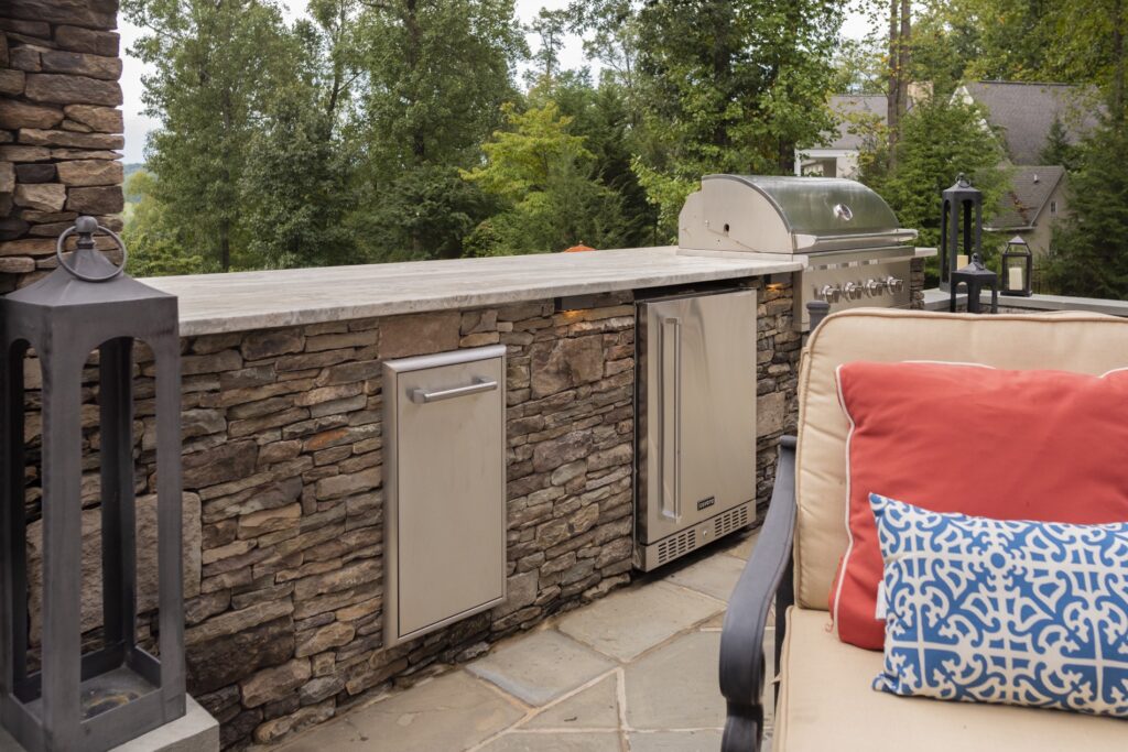 Outdoor Stone Kitchen with Granite Countertop